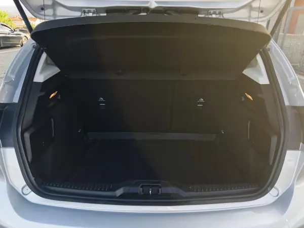 Ford Focus 2018 - 12990 EUR, 90000 km - AUTO.MOTO.pt - 90000km - foto 33 de 36