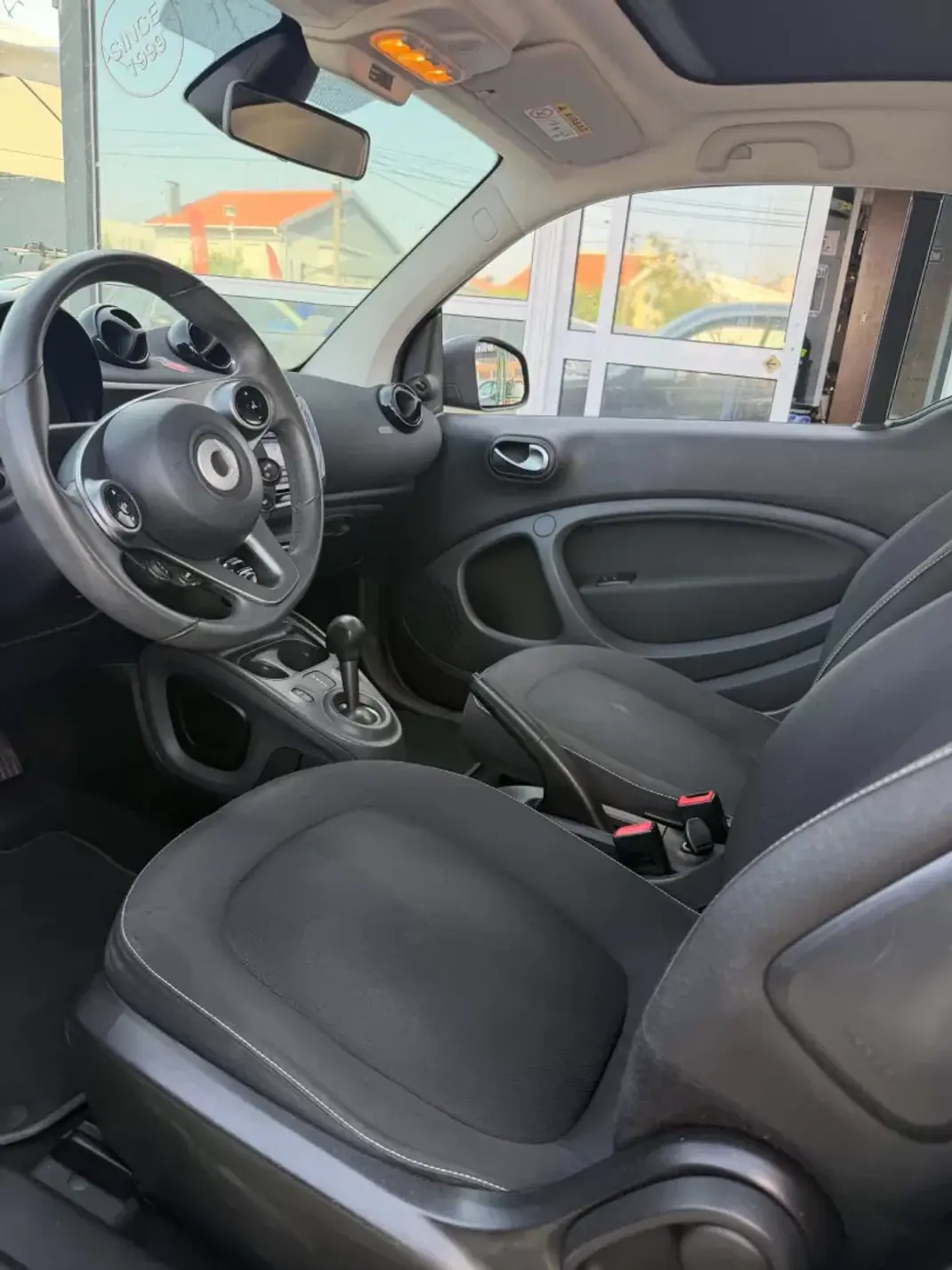 Smart ForTwo Coupé 2015 - 12480 EUR, 35000 km - 35000km - foto 3 de 4
