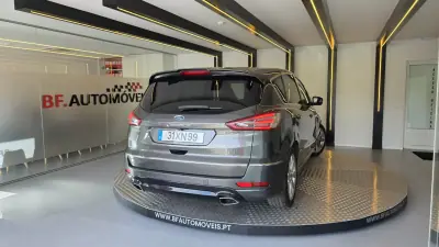 Ford S-Max 2017 - 22500 EUR, 160120 km - AUTO.MOTO.pt - 160120km - foto 16 de 67