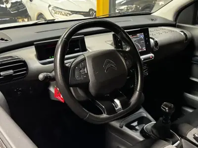 Citroën C4 Cactus 2020 - 14990 EUR, 120700 km - AUTO.MOTO.pt - 120700km - foto 17 de 33