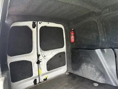 Citroën Berlingo 1.5 Hdi 2019 - 9900 EUR, 180000 km - AUTO.MOTO.pt - 180000km - foto 21 de 43