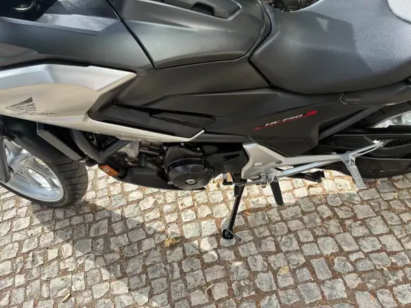 Honda NC750X 2017 - 4850 EUR, 57483 km - AUTO.MOTO.pt - 57483km - foto 11 de 14