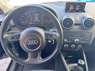 Audi A1 2014 - 12500 EUR, 194000 km - AUTO.MOTO.pt - 194000km - foto 16 de 17