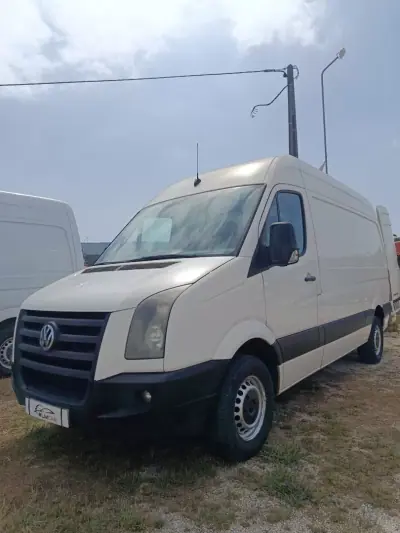 Volkswagen Crafter 2011 - 8900 EUR, 340000 km - AUTO.MOTO.pt - 340000km - foto 3 de 4