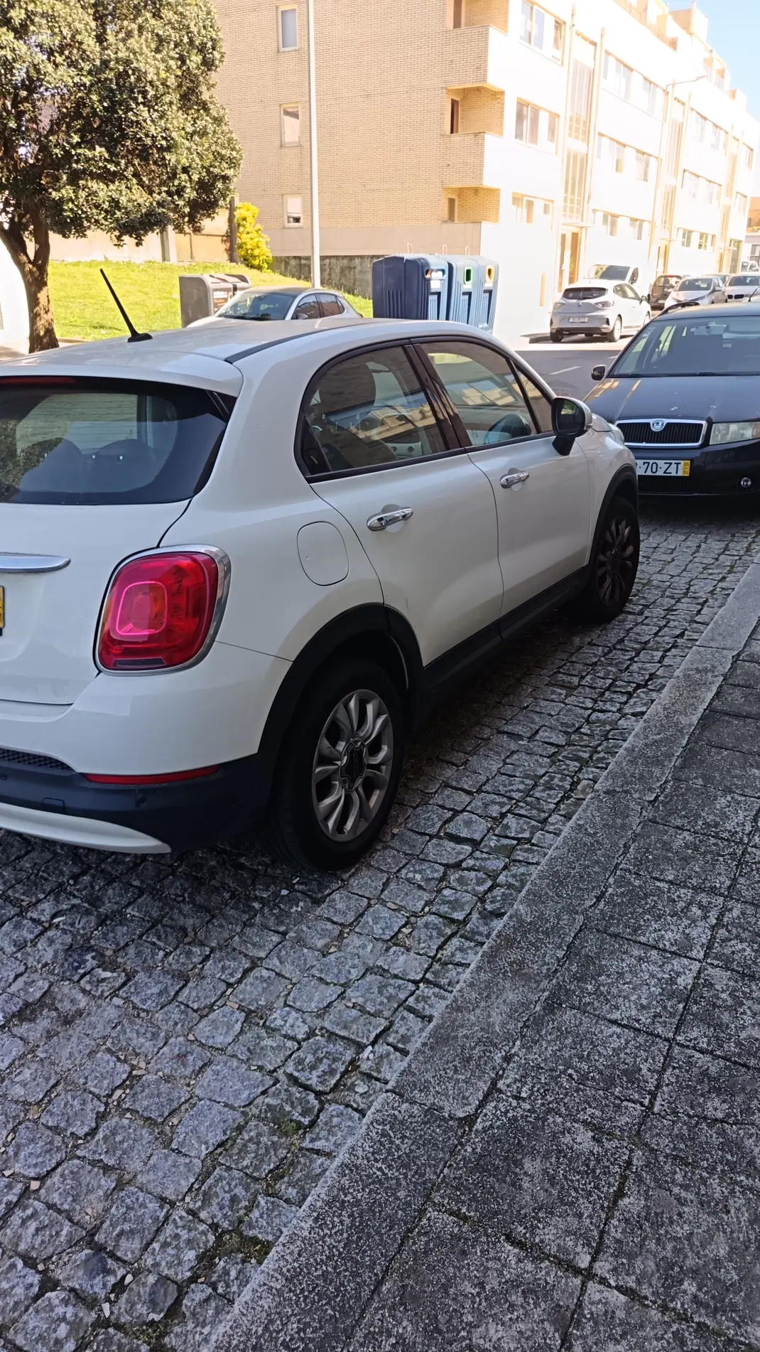 Fiat 500X 2016 - 8500 EUR, 140000 km - AUTO.MOTO.pt - 140000km - foto 5 de 6