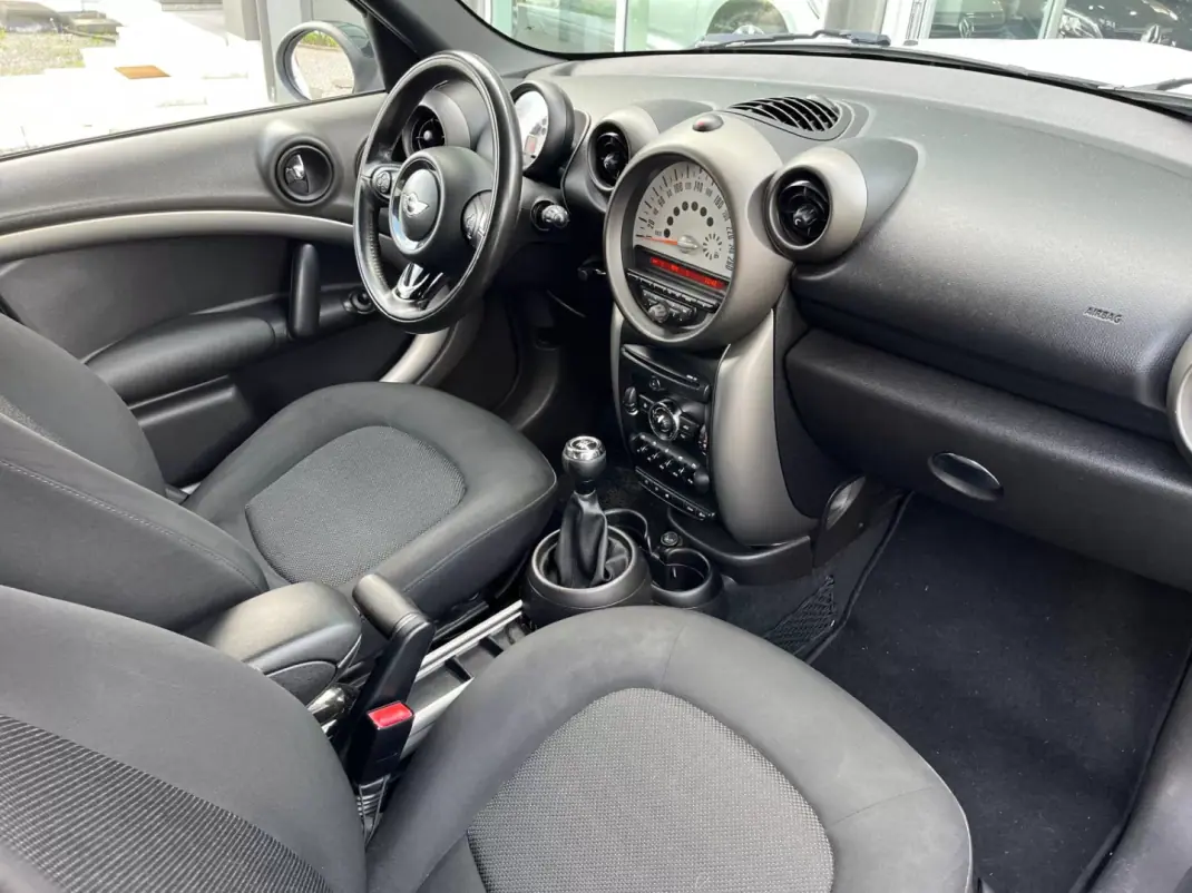 MINI Countryman 2011 - 9999 EUR, 208121 km - AUTO.MOTO.pt - 208121km - foto 12 de 21