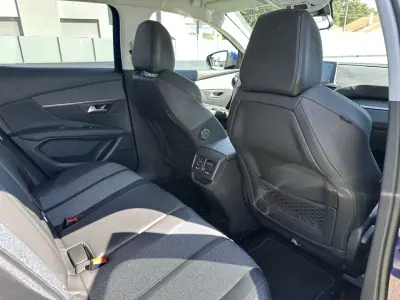 Peugeot 3008 2018 - 14900 EUR, 200000 km - AUTO.MOTO.pt - 200000km - foto 56 de 63