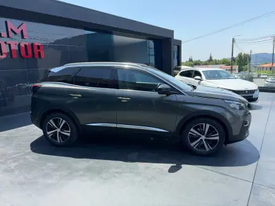 Peugeot 3008 2017 - 16500 EUR, 162000 km - AUTO.MOTO.pt - 162000km - foto 3 de 12