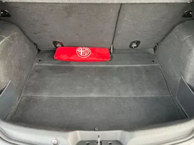 Alfa Romeo Giulietta 2018 - 15950 EUR, 122241 km - AUTO.MOTO.pt - 122241km - foto 8 de 17