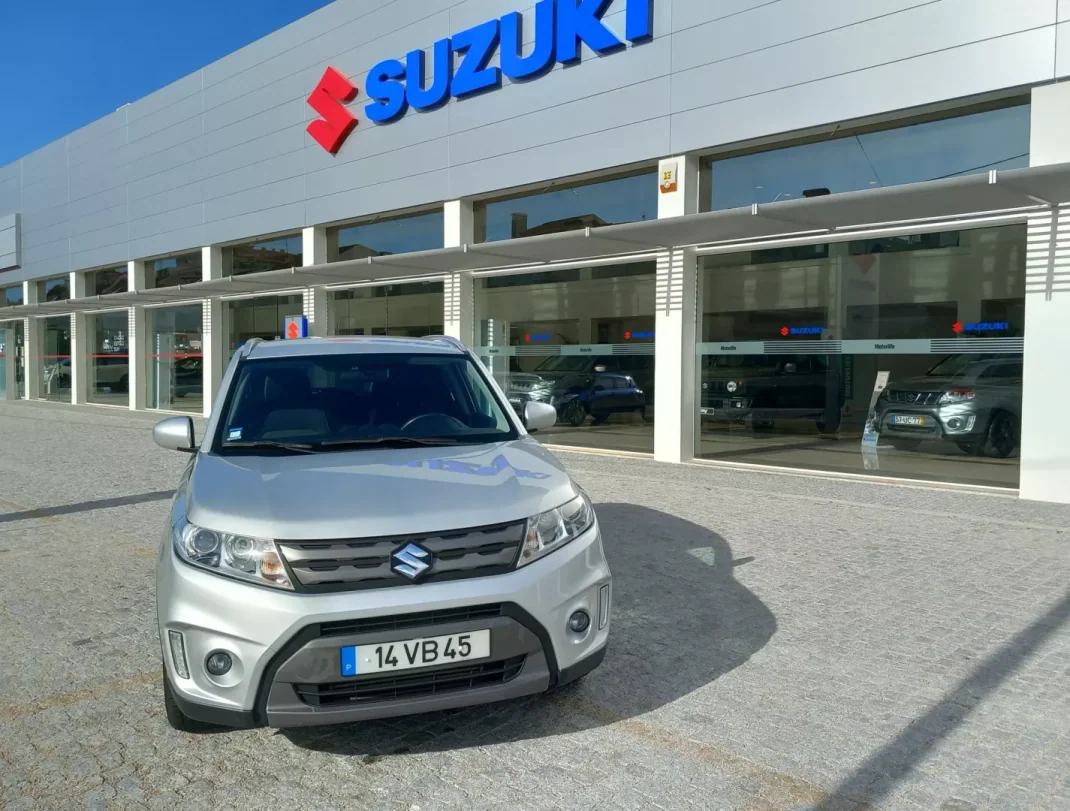 Suzuki Vitara 2016 - 16900 EUR, 135000 km - AUTO.MOTO.pt - 135000km - foto 1 de 15