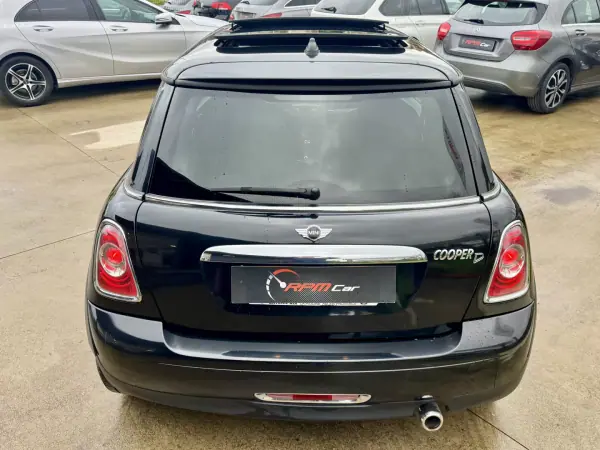 MINI Cooper 2013 - 9999 EUR, 170000 km - AUTO.MOTO.pt - 170000km - foto 15 de 25