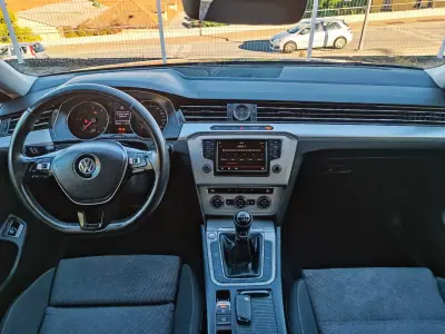 Volkswagen Passat Variant 2015 - 12490 EUR, 202331 km - 202331km - foto 9 de 21