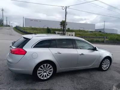 Opel Insignia Sports Tourer 2009 - 7500 EUR, 266000 km - AUTO.MOTO.pt - 266000km - foto 9 de 24