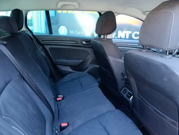 Renault Mégane Sport Tourer 2020 - 14900 EUR, 164500 km - 164500km - foto 15 de 17