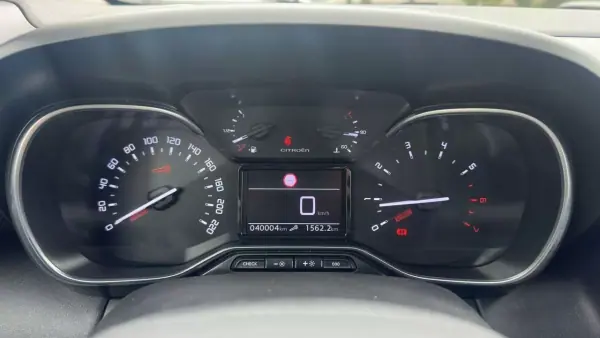 Citroën C3 Aircross 2024 - 16800 EUR, 40000 km - AUTO.MOTO.pt - 40000km - foto 7 de 19
