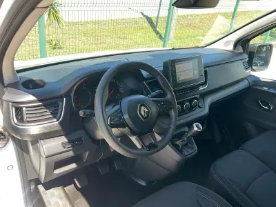 Renault Trafic 2023 - 22900 EUR, 48000 km - 48000km - foto 17 de 40