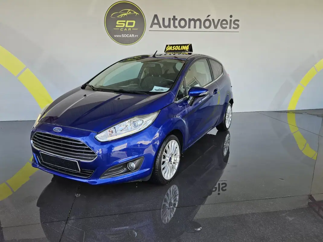 Ford Fiesta 2015 - 7990 EUR, 144000 km - AUTO.MOTO.pt - 144000km - foto 1 de 8