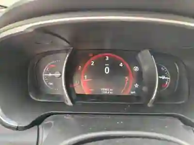 Renault Talisman Sport Tourer 2018 - 15750 EUR, 107000 km - AUTO.MOTO.pt - 107000km - foto 8 de 10
