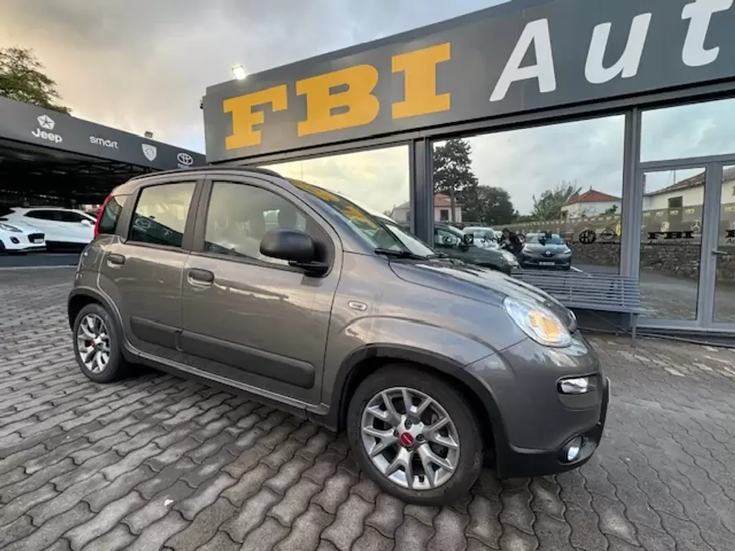 Fiat Panda 2022 - 9900 EUR, 92530 km - AUTO.MOTO.pt - 92530km - foto 6 de 12