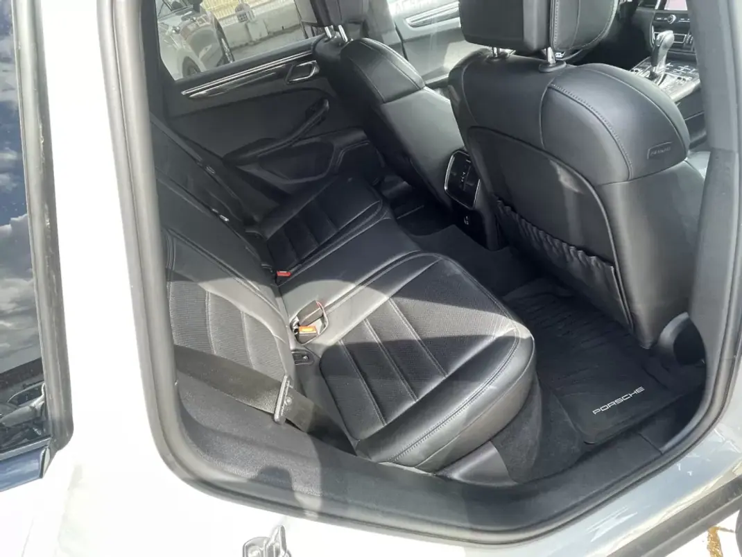 Porsche Macan 2020 - 82490 EUR, 90300 km - 90300km - foto 12 de 13