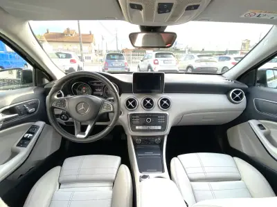 Mercedes-Benz A 200 2016 - 19990 EUR, 118744 km - AUTO.MOTO.pt - 118744km - foto 14 de 14