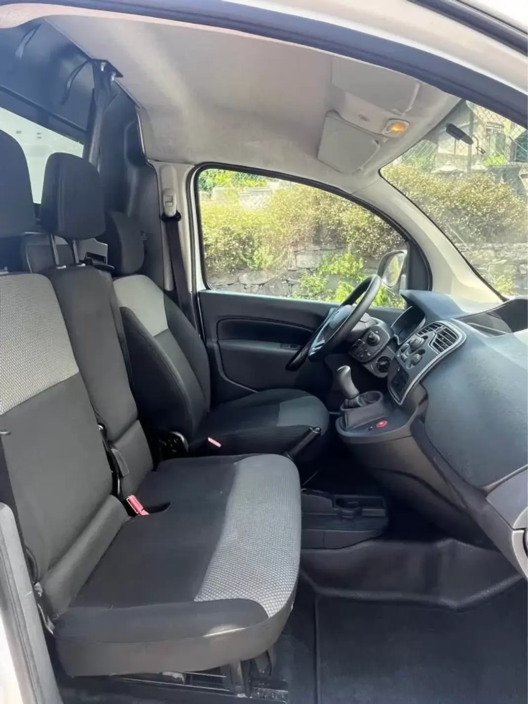 Renault 2018 - 14500 EUR, 78000 km - 78000km - foto 5 de 6