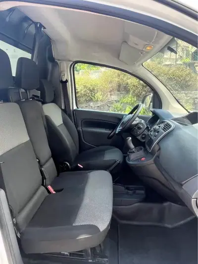 Renault 2018 - 14500 EUR, 78000 km - AUTO.MOTO.pt - 78000km - foto 5 de 6