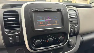 Renault Trafic 2017 - 18490 EUR, 187000 km - AUTO.MOTO.pt - 187000km - foto 10 de 15