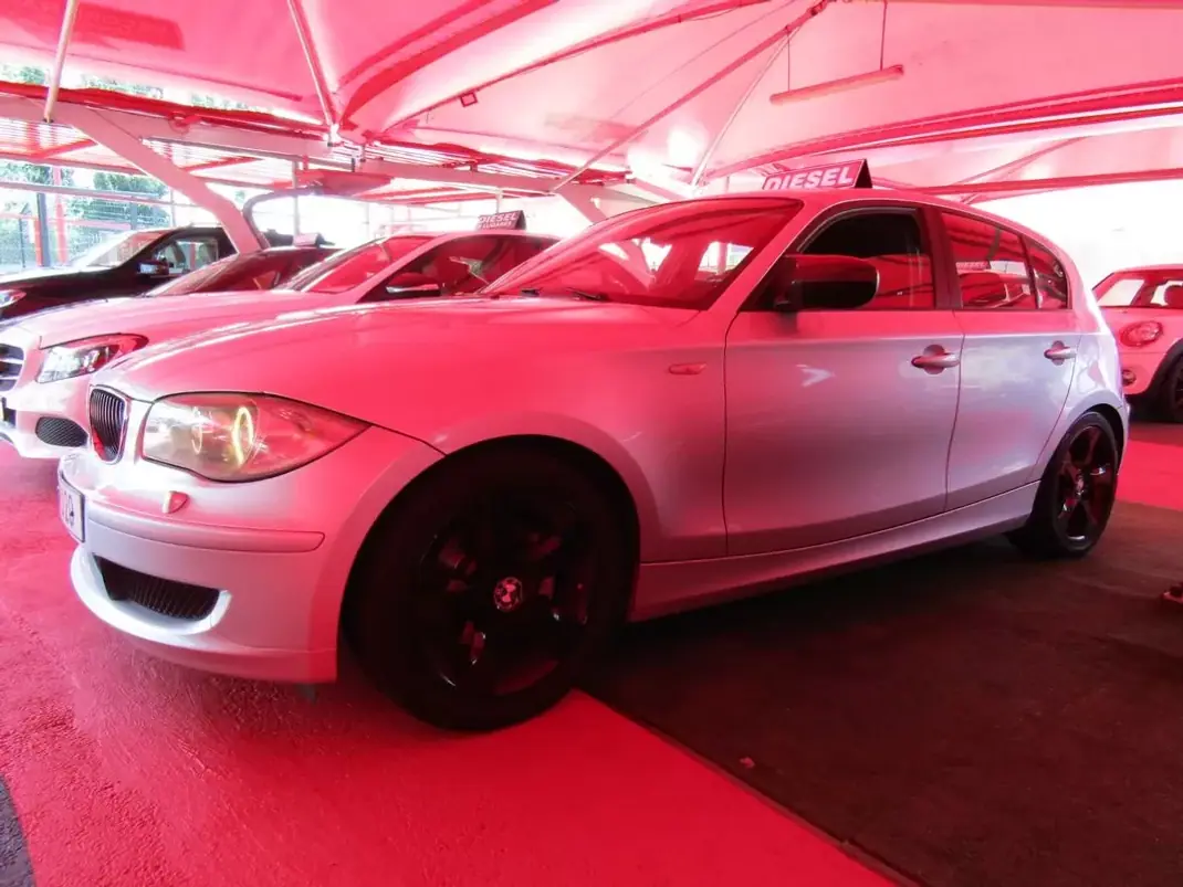BMW 120 2011 - 11850 EUR, 249890 km - 249890km - foto 6 de 16