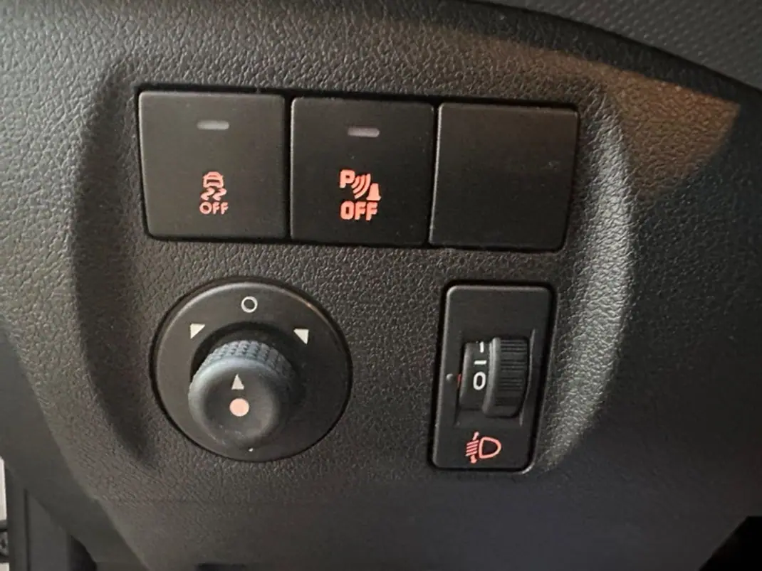 Citroën 1.6 HDI IVA Dedutível 2016 - 11500 EUR, 175000 km - AUTO.MOTO.pt - 175000km - foto 22 de 39