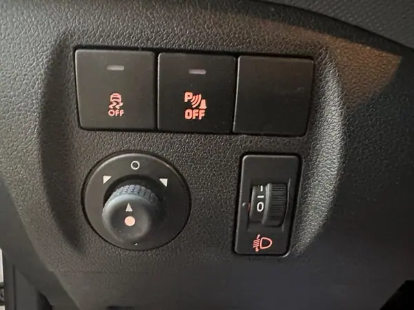 Citroën 1.6 HDI IVA Dedutível 2016 - 11500 EUR, 175000 km - AUTO.MOTO.pt - 175000km - foto 22 de 39