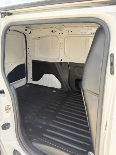 Citroën Berlingo 2021 - 10870 EUR, 166890 km - AUTO.MOTO.pt - 166890km - foto 15 de 16