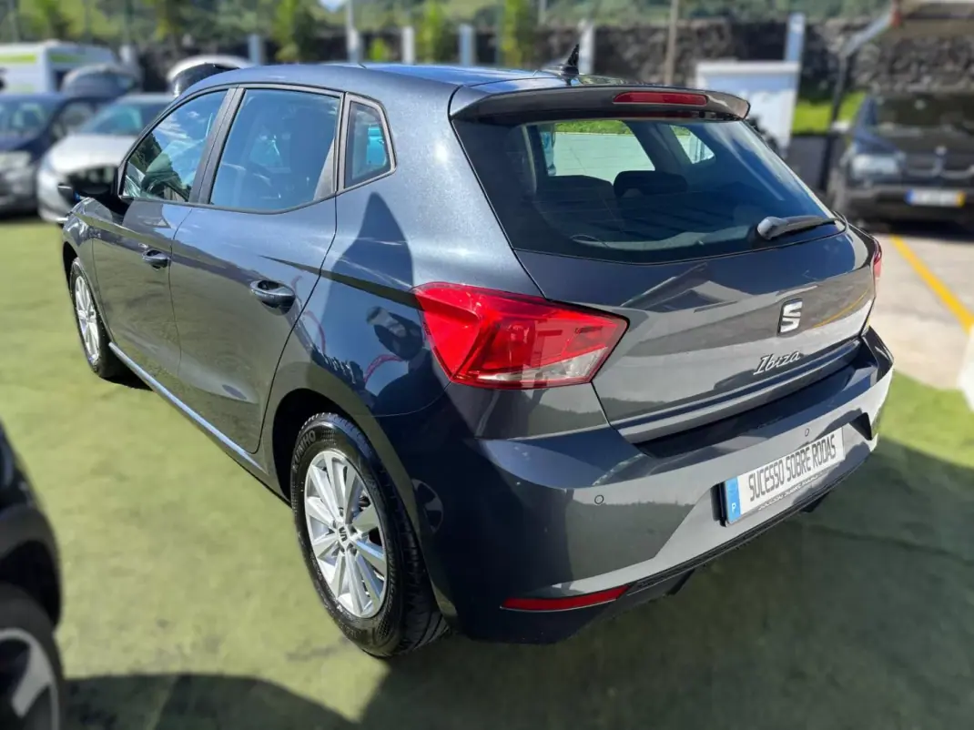 SEAT Ibiza 2023 - 20490 EUR, 31670 km - 31670km - foto 6 de 12