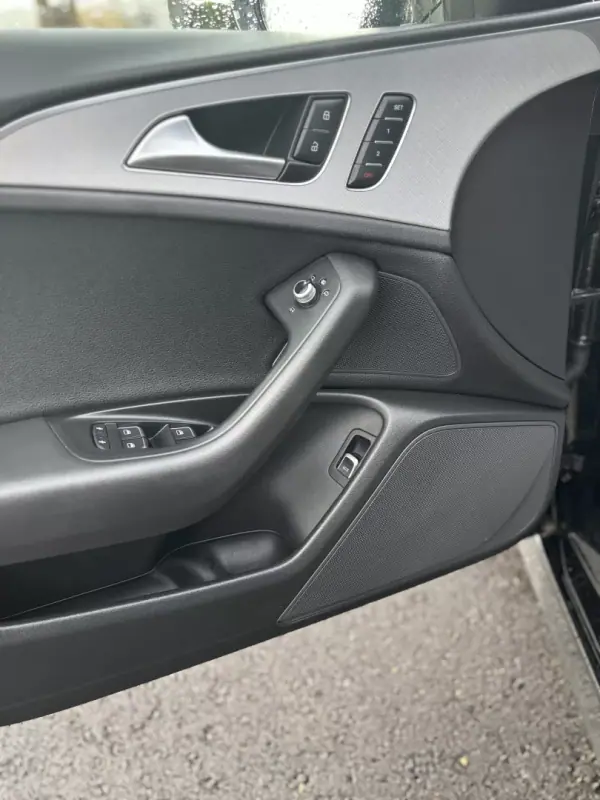 Audi A6 Avant 2017 - 18000 EUR, 258000 km - AUTO.MOTO.pt - 258000km - foto 11 de 18
