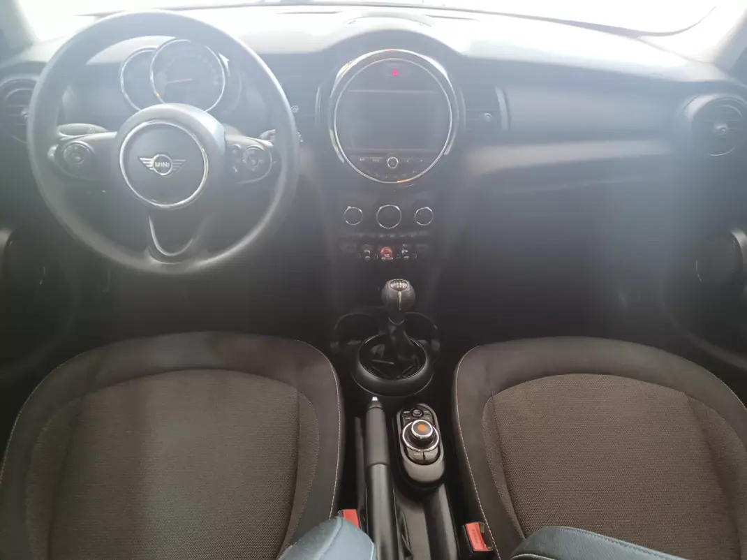 MINI 5 Portas 2019 - 13490 EUR, 199185 km - 199185km - foto 17 de 34