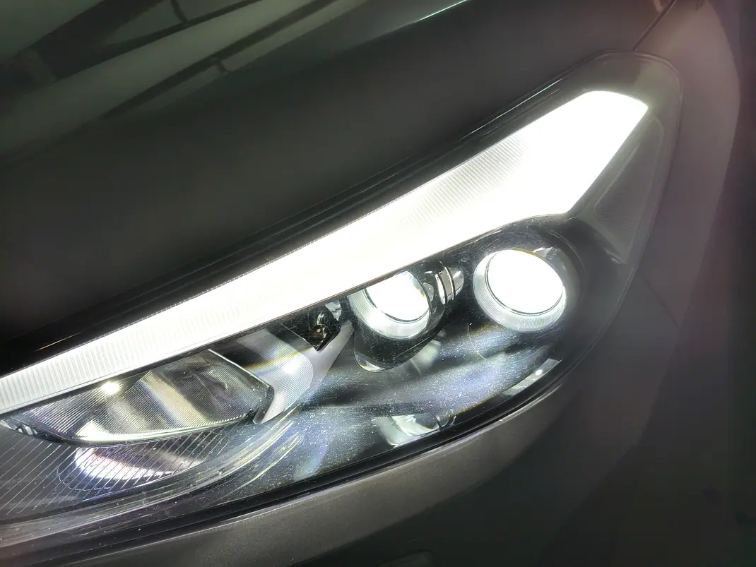 Hyundai Tucson 2016 - 20990 EUR, 67500 km - AUTO.MOTO.pt - 67500km - foto 5 de 11