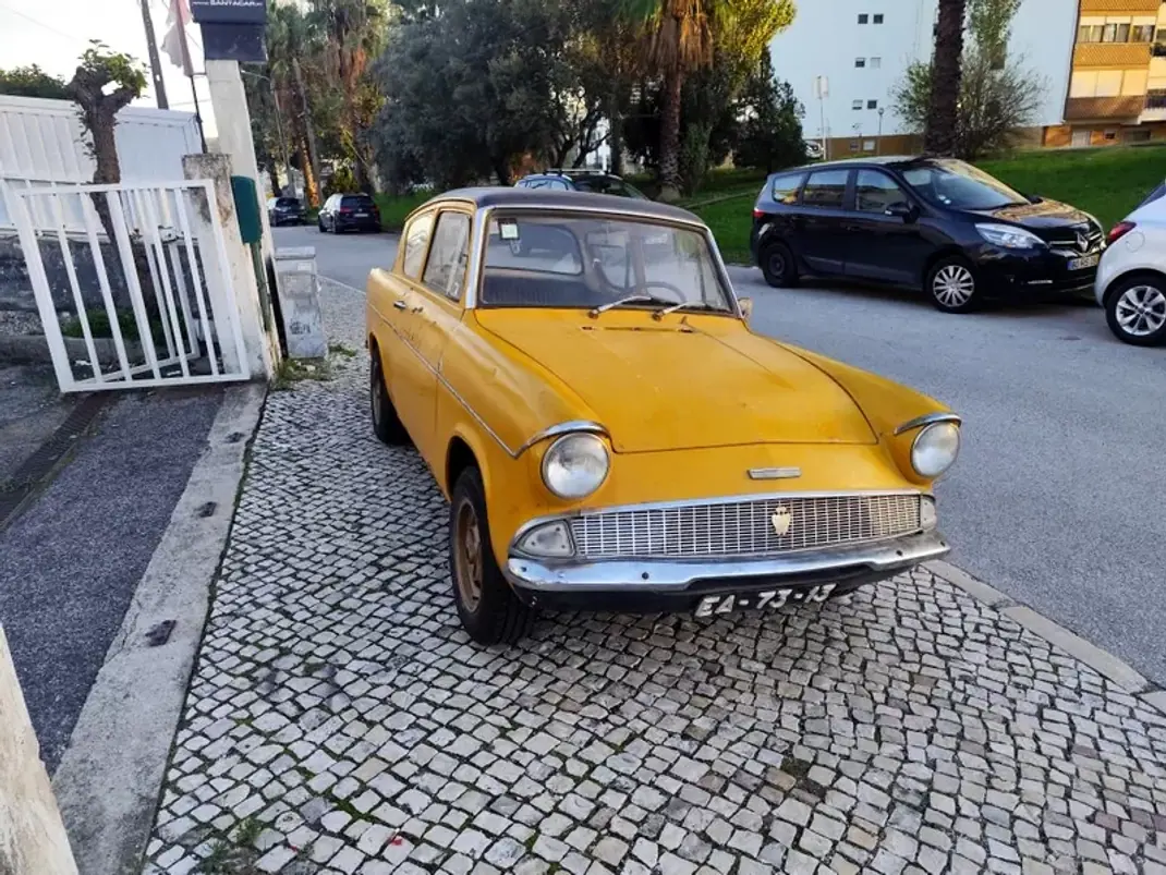 Ford Anglia 1960 - 5000 EUR, 14000 km - AUTO.MOTO.pt - 14000km - foto 9 de 30