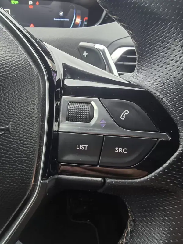Peugeot 3008 2018 - 19950 EUR, 162300 km - AUTO.MOTO.pt - 162300km - foto 19 de 29