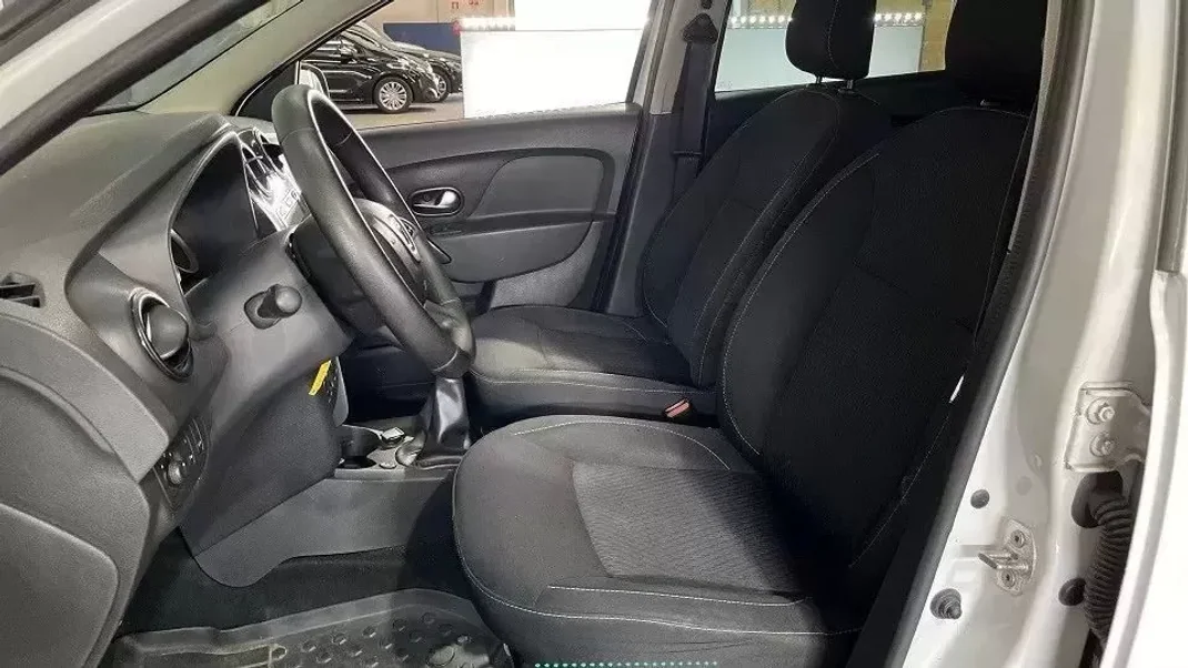 Dacia Logan MCV 2019 - 7650 EUR, 130000 km - AUTO.MOTO.pt - 130000km - foto 6 de 32