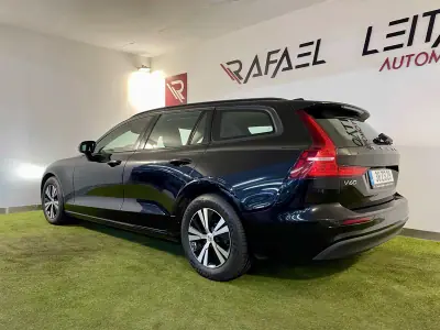 Volvo V60 2020 - 20950 EUR, 154000 km - AUTO.MOTO.pt - 154000km - foto 6 de 30