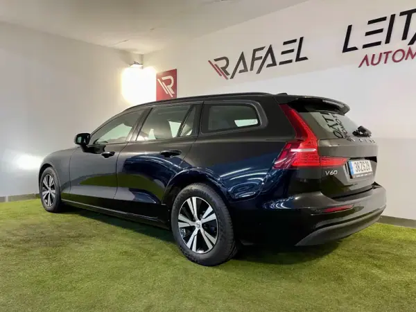 Volvo V60 2020 - 20950 EUR, 154000 km - AUTO.MOTO.pt - 154000km - foto 6 de 30
