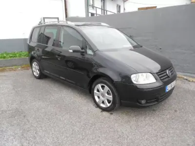 Volkswagen Touran 2003 - 7500 EUR, 303400 km - AUTO.MOTO.pt - 303400km - foto 2 de 11