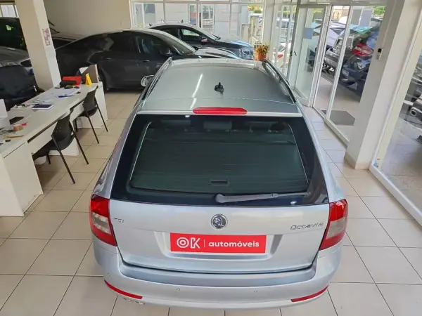 Skoda Octavia Break 2009 - 5750 EUR, 277000 km - AUTO.MOTO.pt - 277000km - foto 10 de 36
