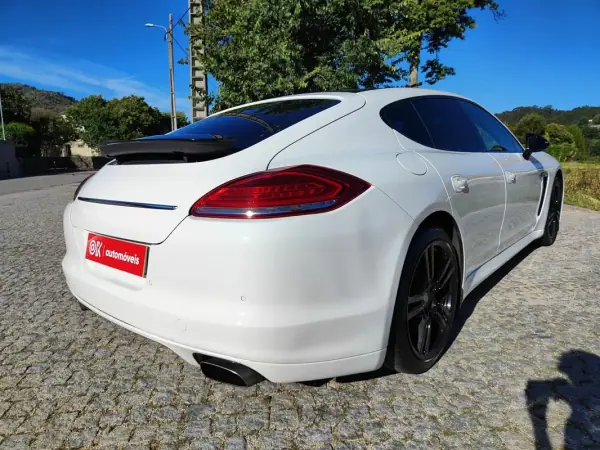 Porsche Panamera 2012 - 32250 EUR, 206000 km - AUTO.MOTO.pt - 206000km - foto 11 de 40
