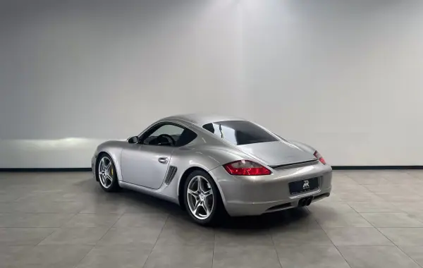 Porsche Cayman 2006 - 31900 EUR, 185000 km - AUTO.MOTO.pt - 185000km - foto 7 de 22