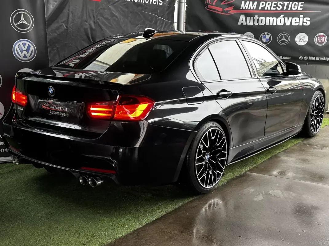 BMW 318 2014 - 18750 EUR, 237000 km - AUTO.MOTO.pt - 237000km - foto 13 de 40