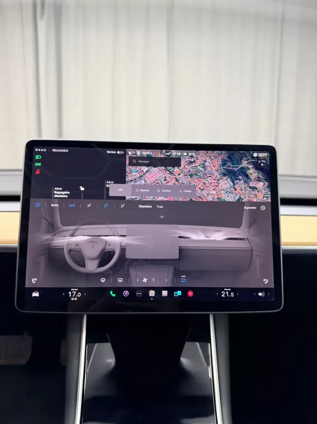 Tesla Model 3 2020 - 23750 EUR, 66000 km - AUTO.MOTO.pt - 66000km - foto 13 de 22