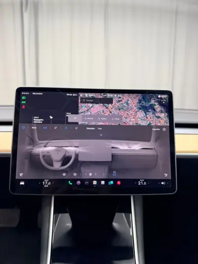 Tesla Model 3 2020 - 23750 EUR, 66000 km - AUTO.MOTO.pt - 66000km - foto 13 de 22