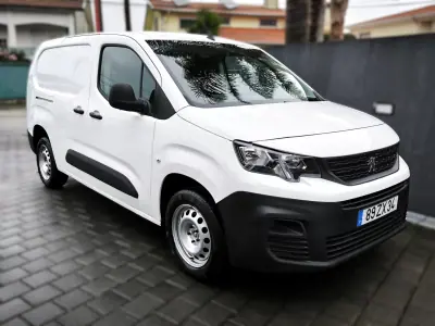 Peugeot Partner 1.5 BlueHDI Longa c/Barras Tejadilho 2020 - 13950 EUR, 114372 km - AUTO.MOTO.pt - 114372km - foto 4 de 44