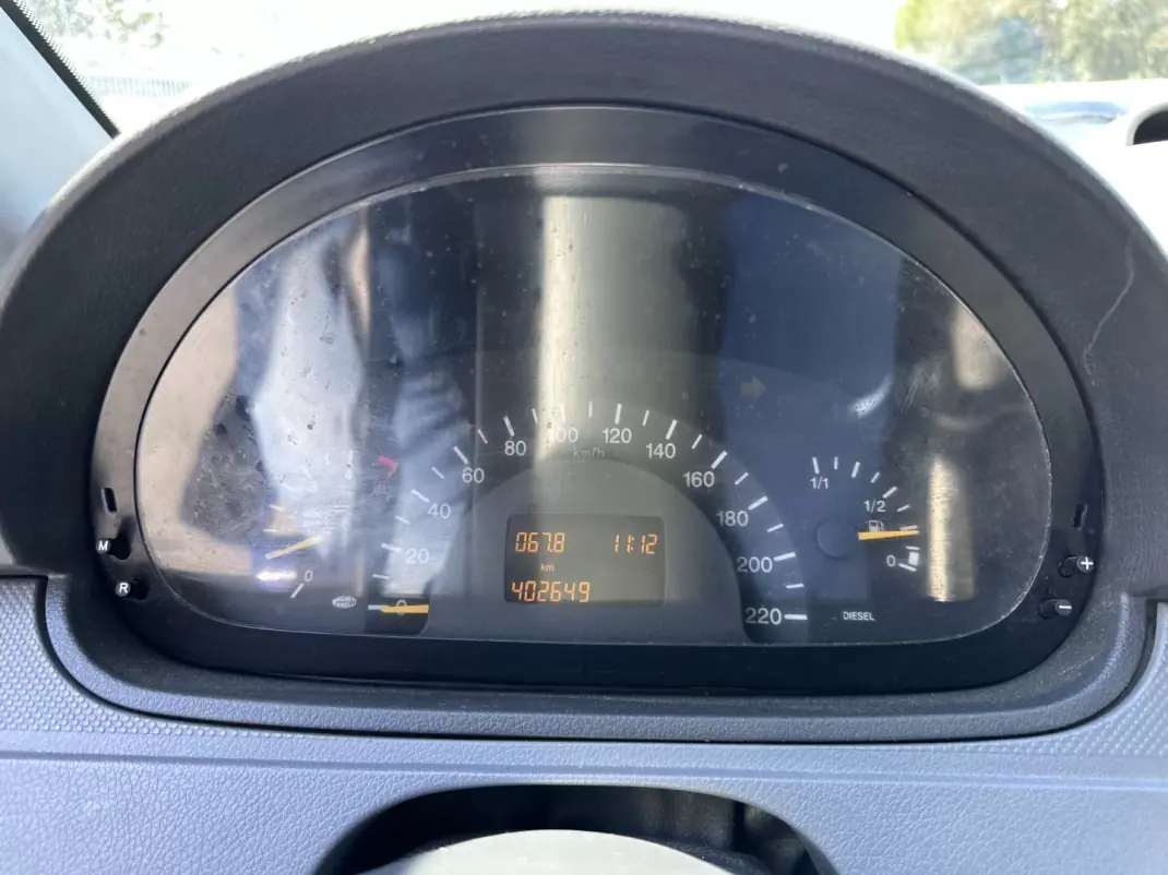 Mercedes-Benz VITO 111 CDI -LONGA 2005 - 5900 EUR, 400000 km - AUTO.MOTO.pt - 400000km - foto 13 de 22